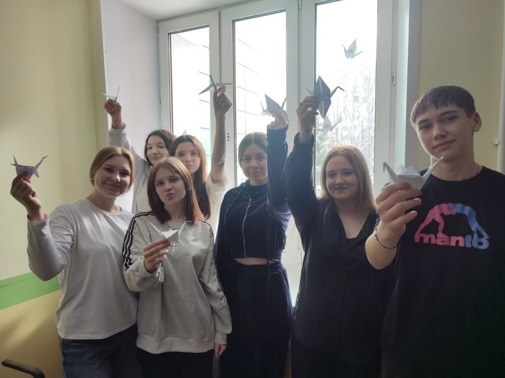 ОКНА ПОБЕДЫ: Символы мира и надежды в детской поликлинике